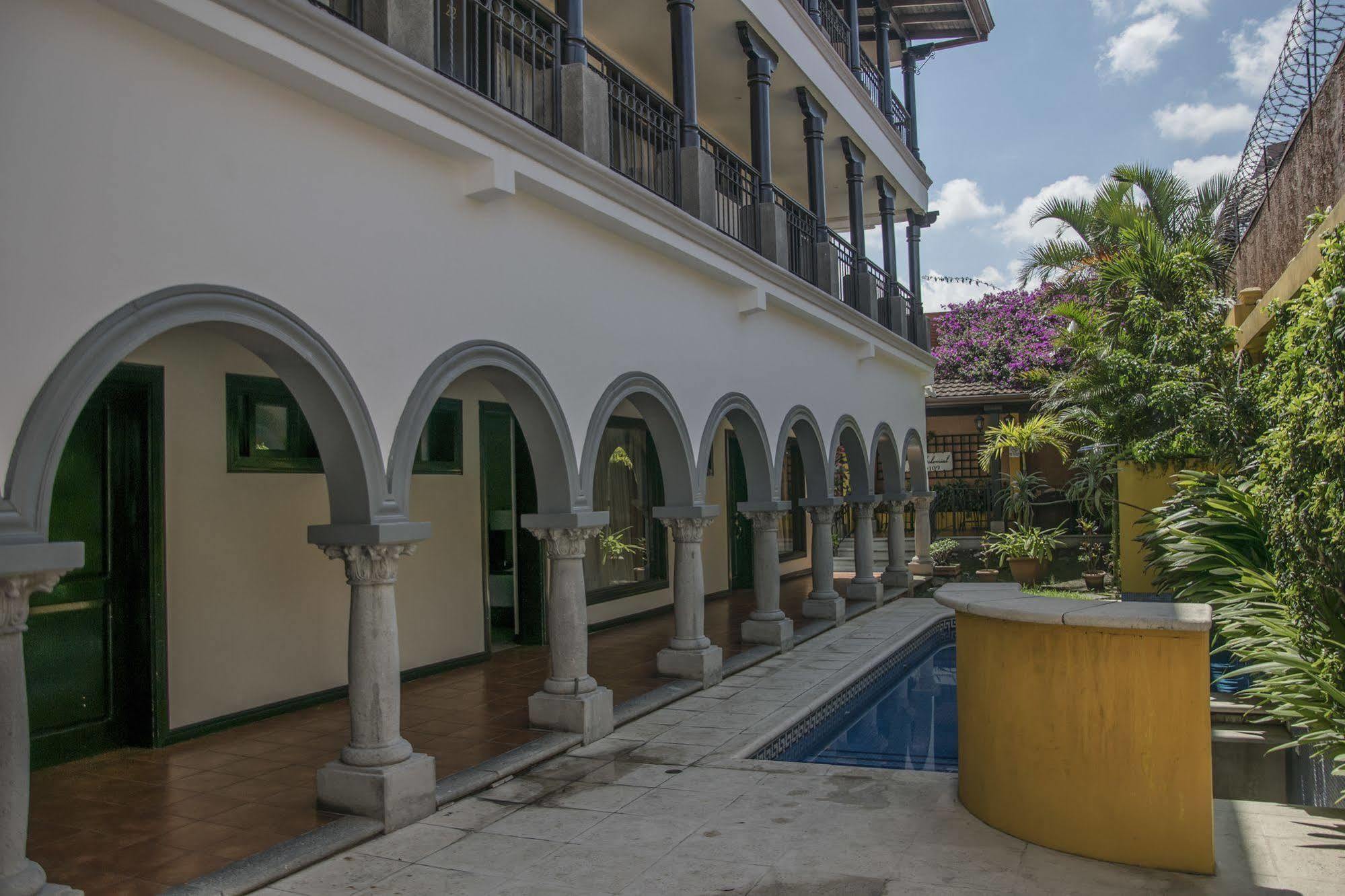 Hotel Colonial San José Esterno foto